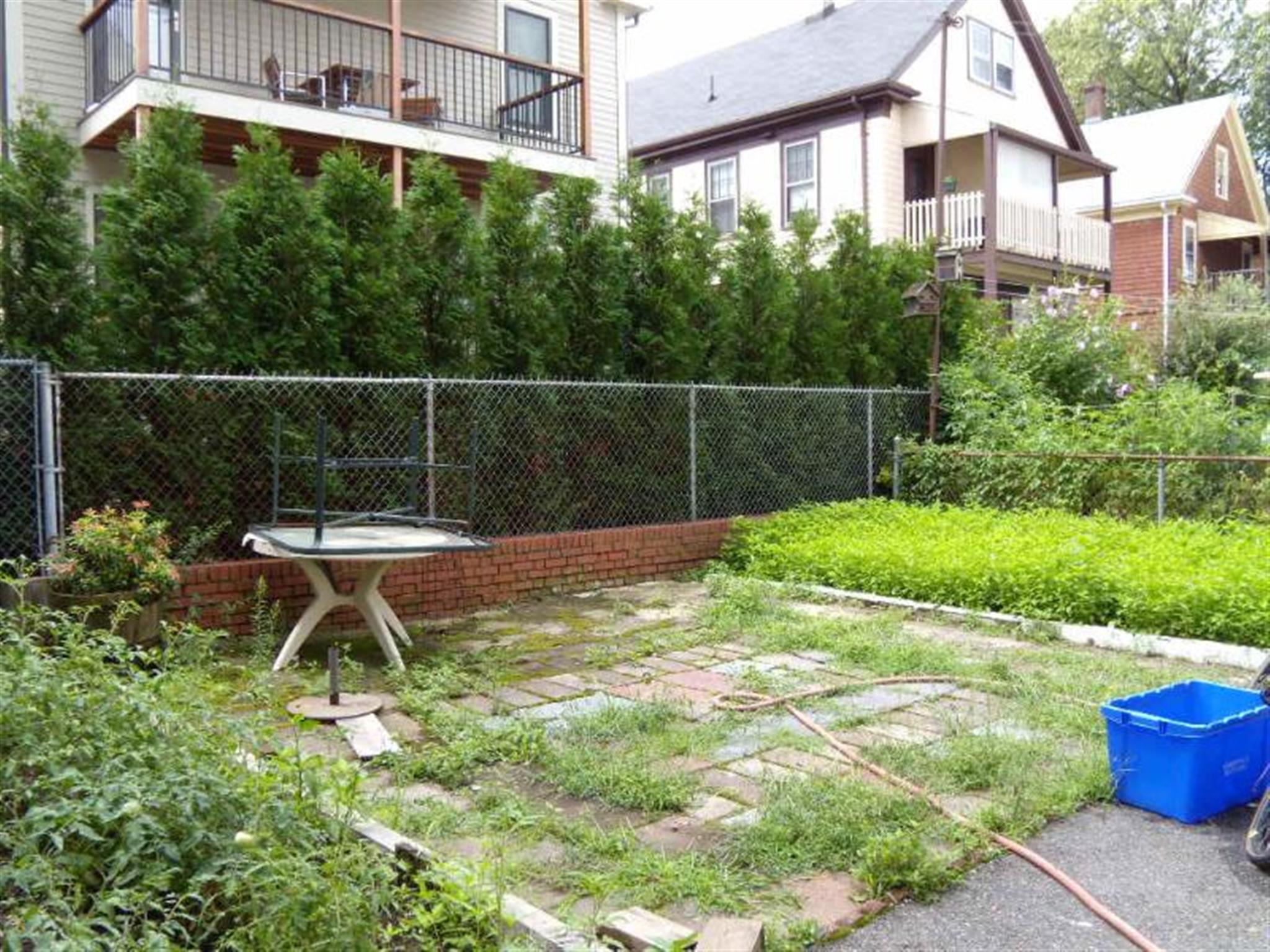 24 Glendale Ave, Davis Square