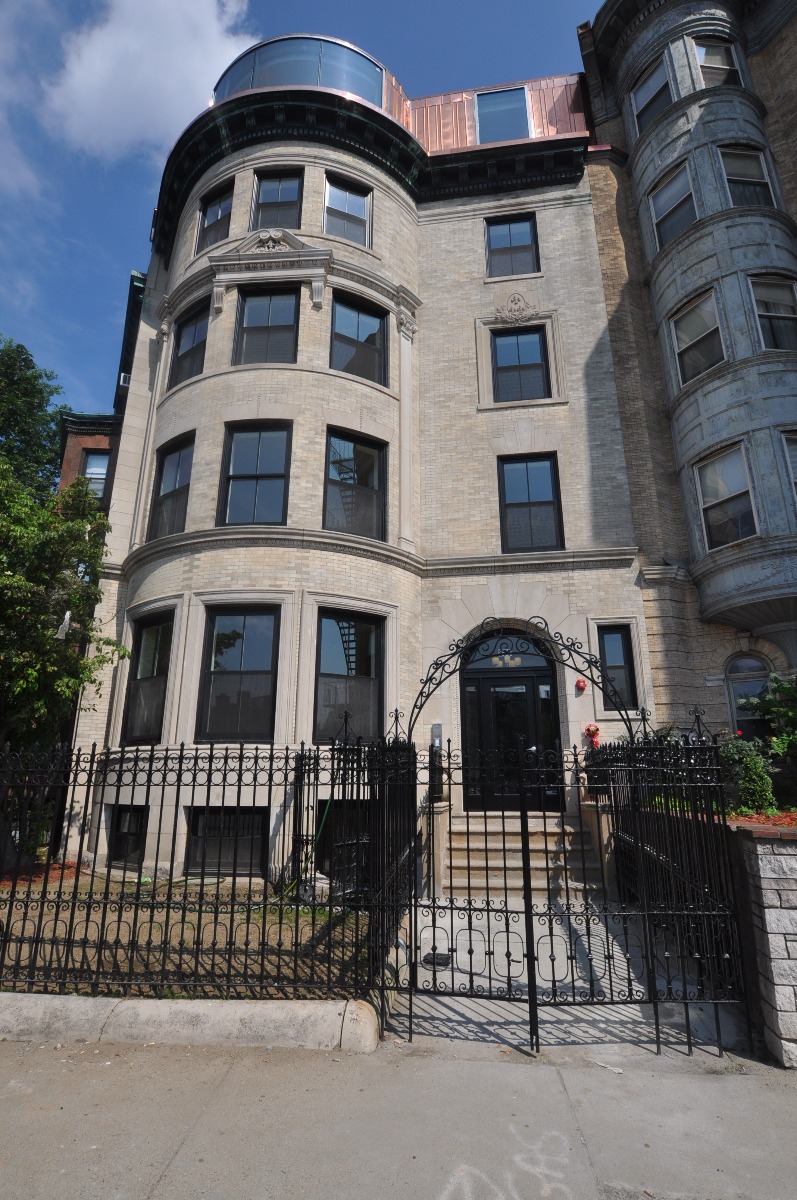 877 Beacon St, Brookline