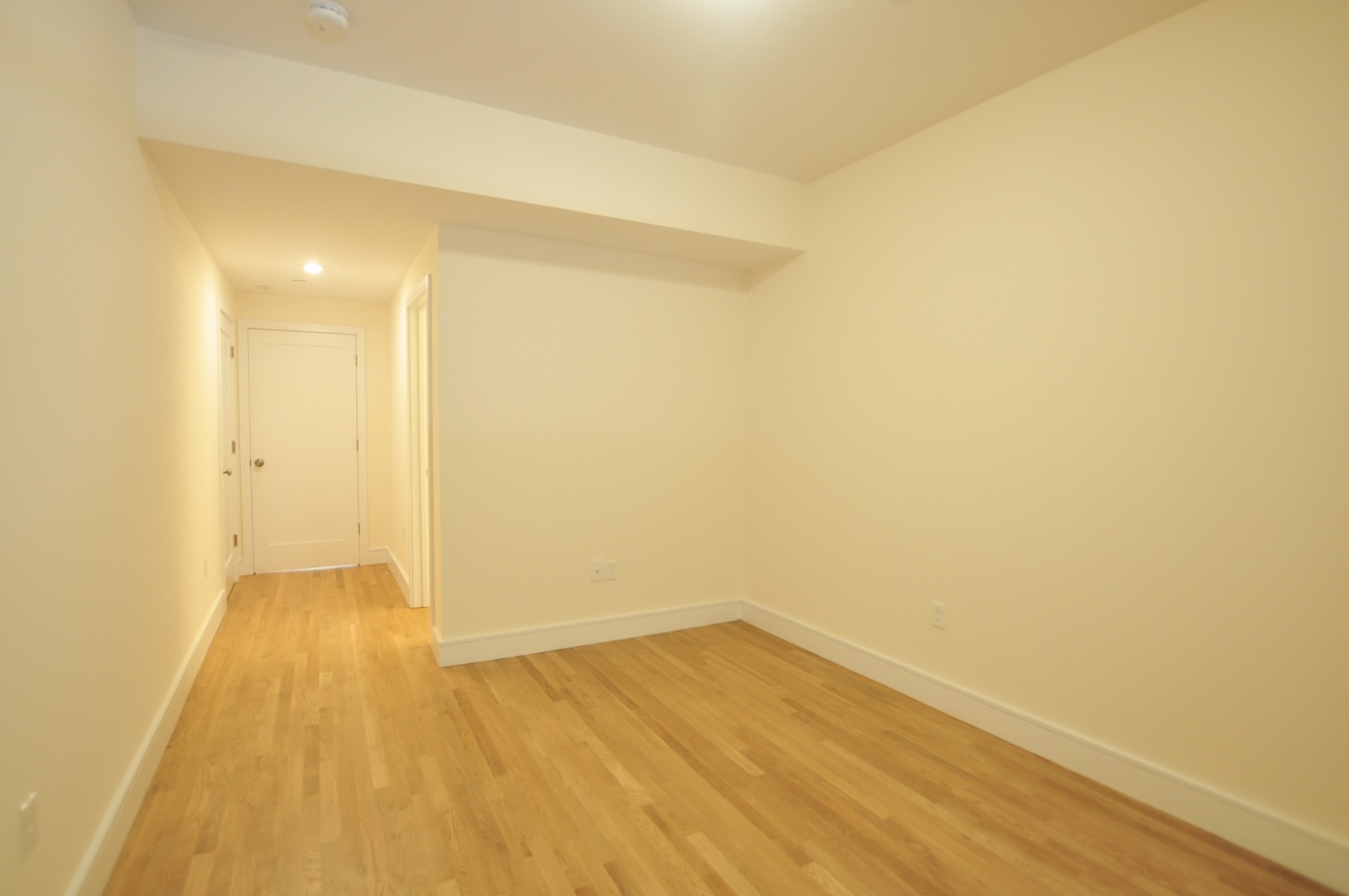877 Beacon St, Brookline