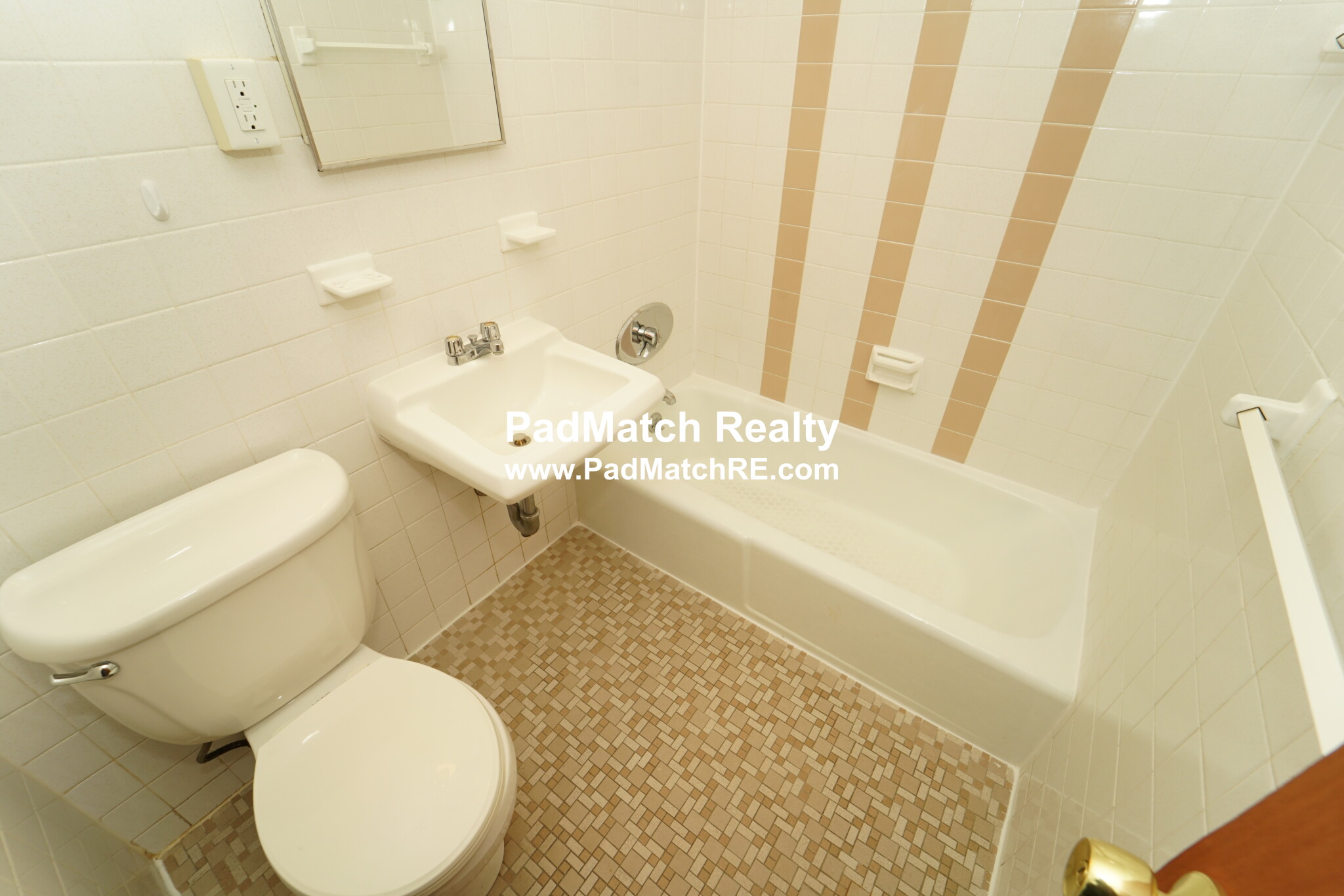 78 So Huntington Ave, Jamaica Plain