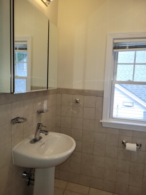 45 Jackson St, Thompsonville