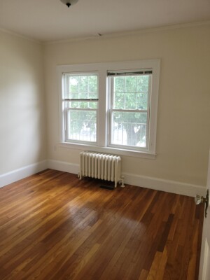 45 Jackson St, Thompsonville