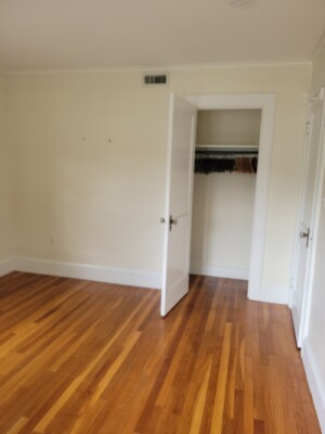 45 Jackson St, Thompsonville