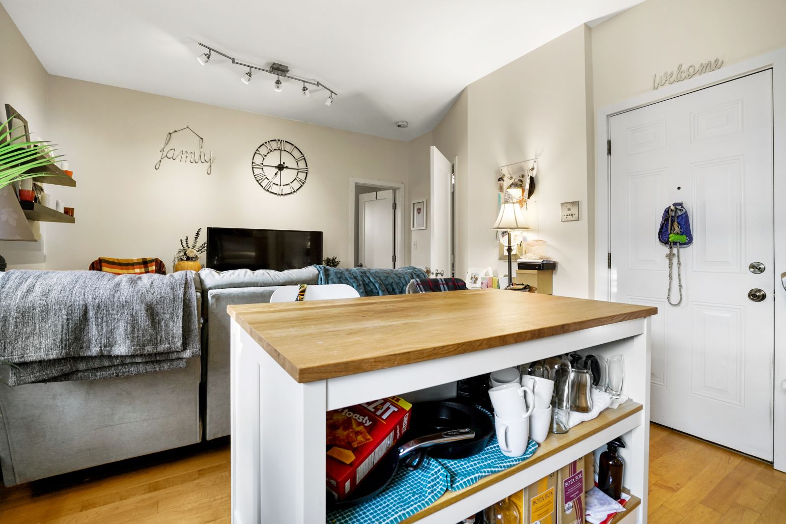 155 Cottage St, East Boston