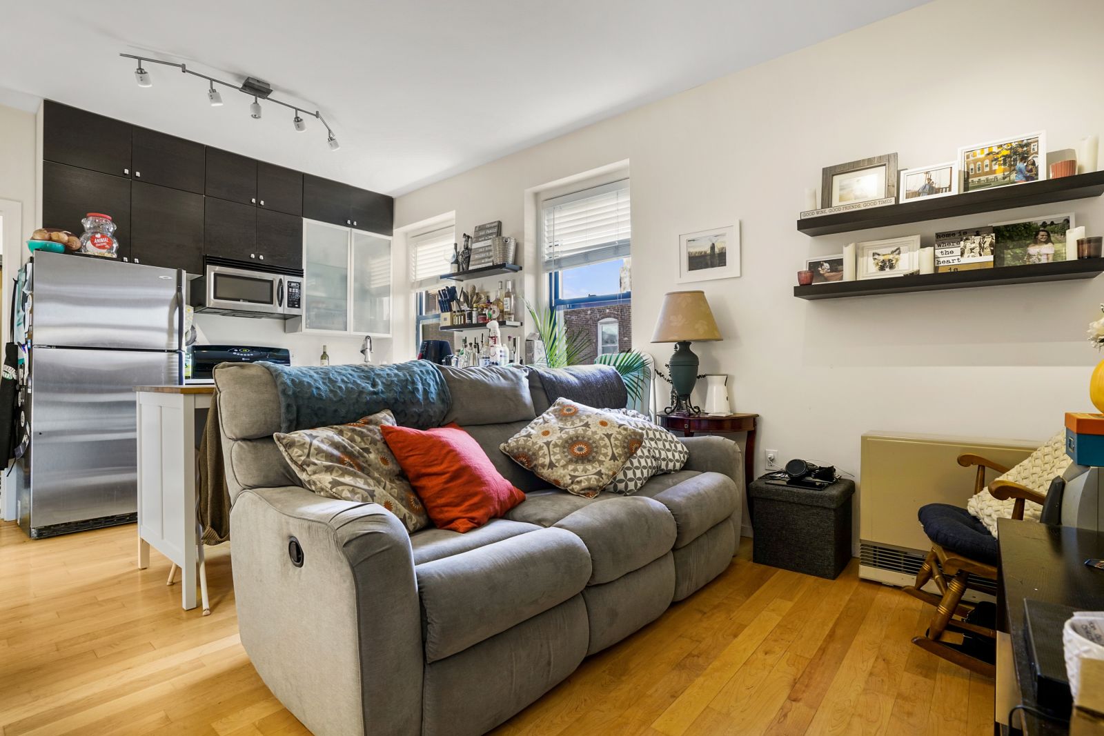 155 Cottage St, East Boston