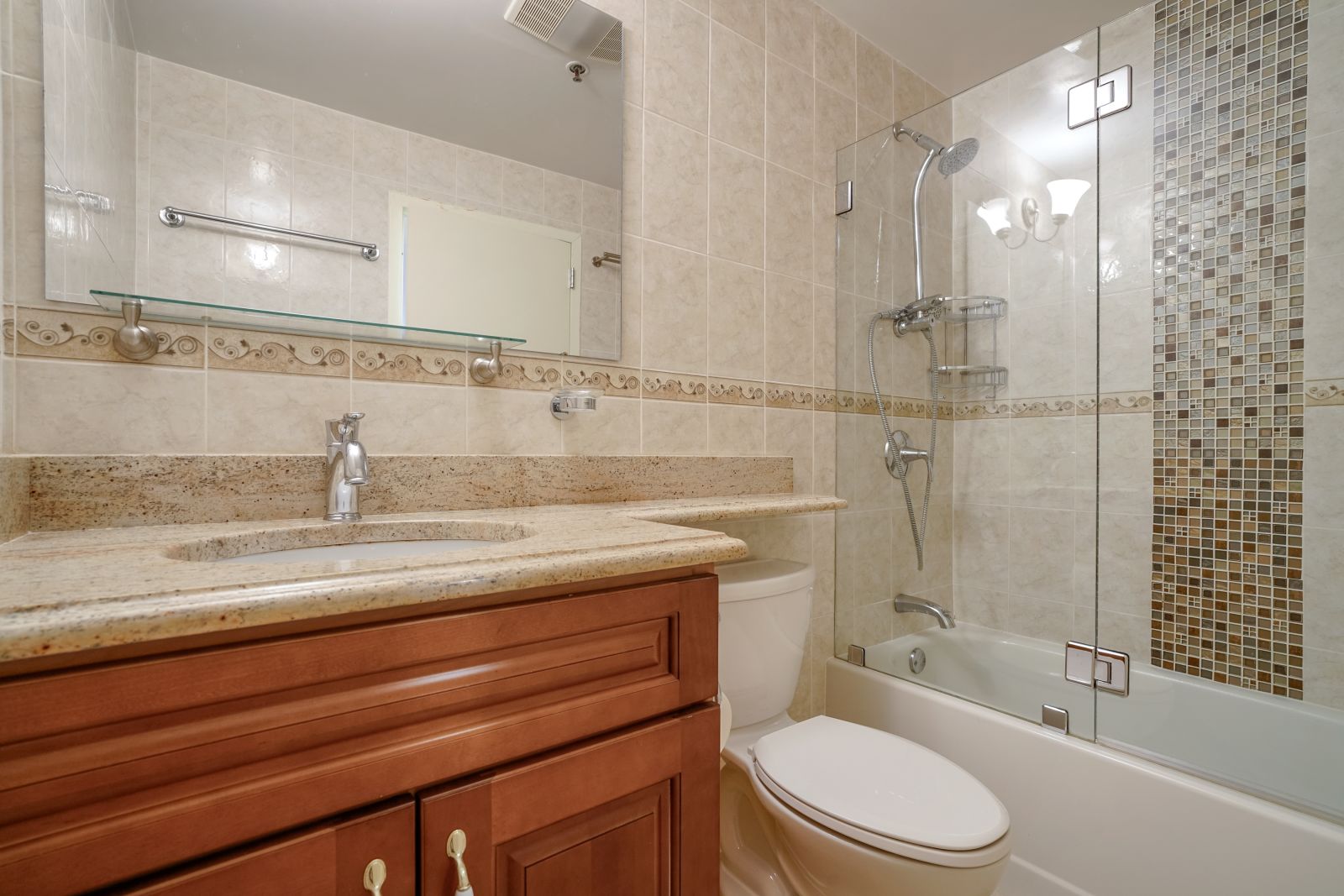 950 Massachusetts Ave, Harvard Square