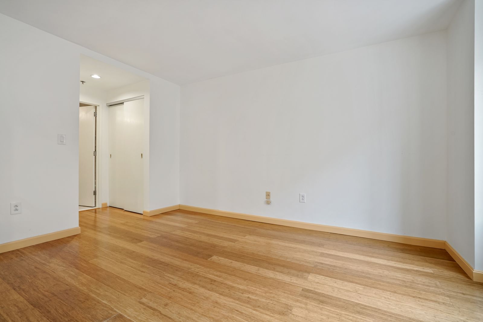 950 Massachusetts Ave, Harvard Square