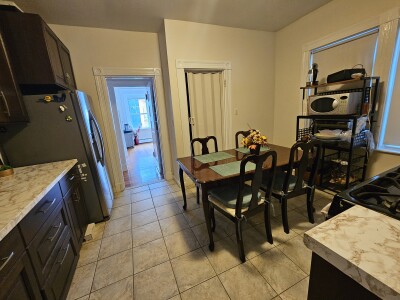 136 Middlesex Rd, Chestnut Hill