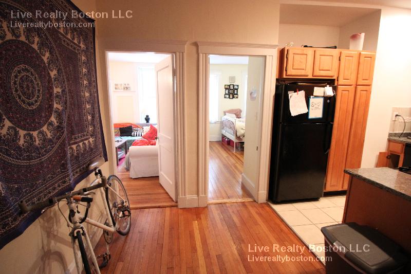 1122 Commonwealth Ave, Allston