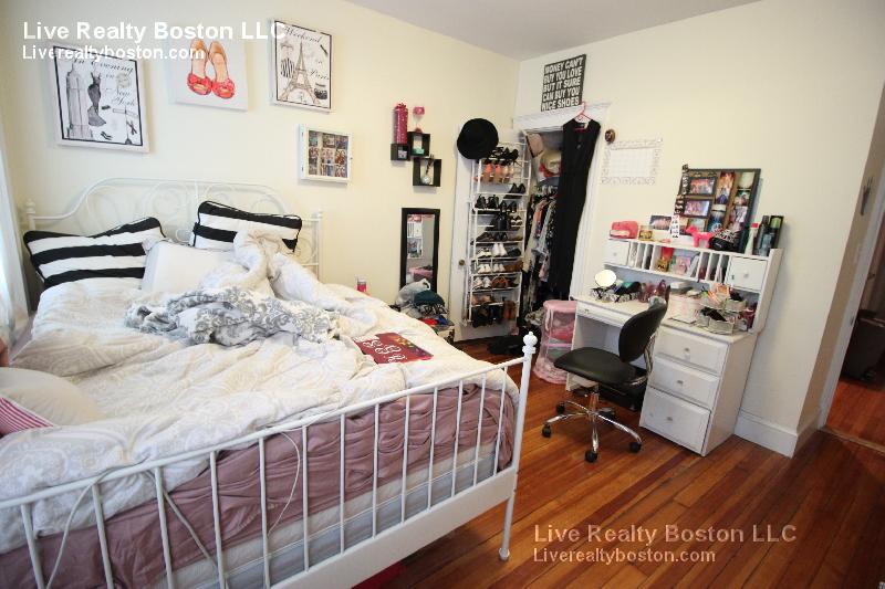 1122 Commonwealth Ave, Allston