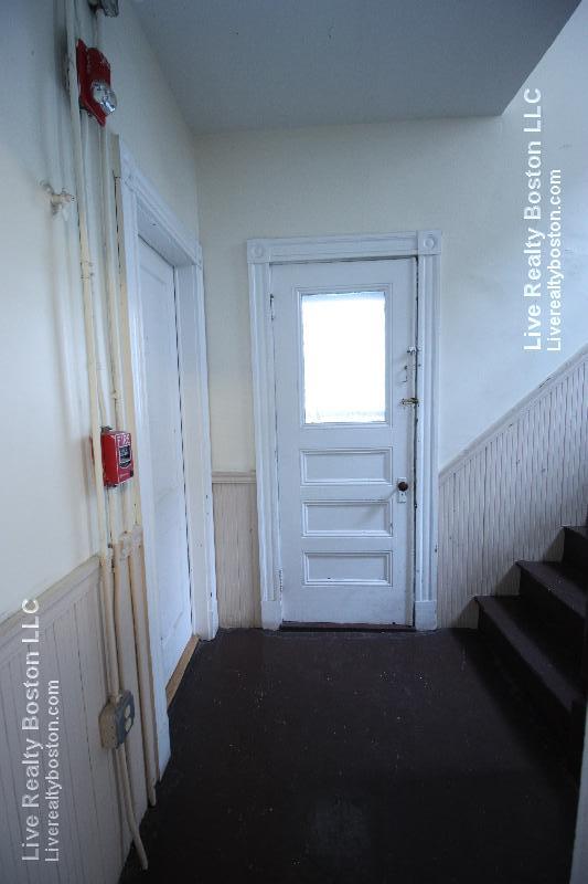 1122 Commonwealth Ave, Allston