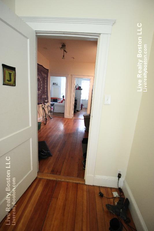 1122 Commonwealth Ave, Allston