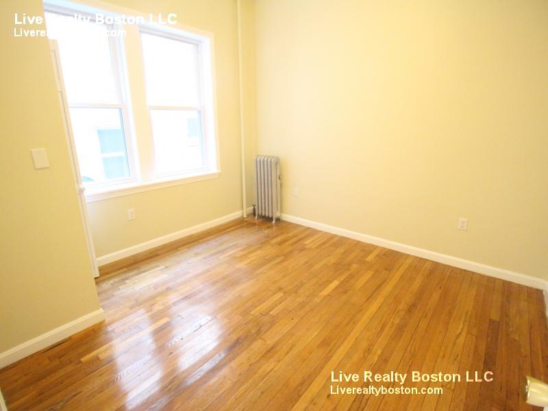 1185 Commonwealth Ave, Allston