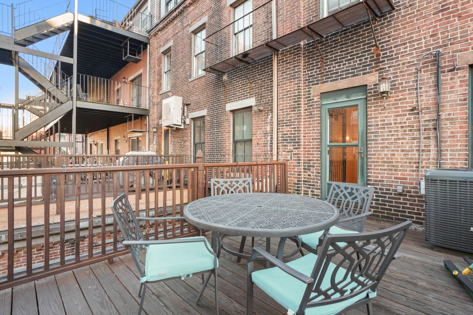 617 Massachusetts Ave, South End