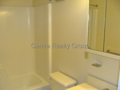 73 Hamlet St, Thompsonville