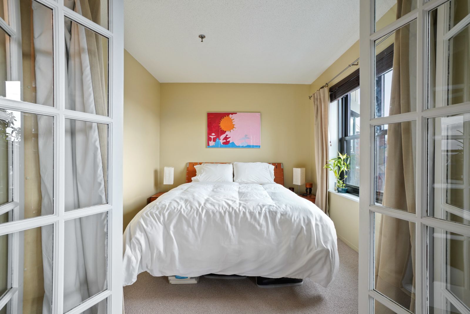 16 Harcourt St, Back Bay