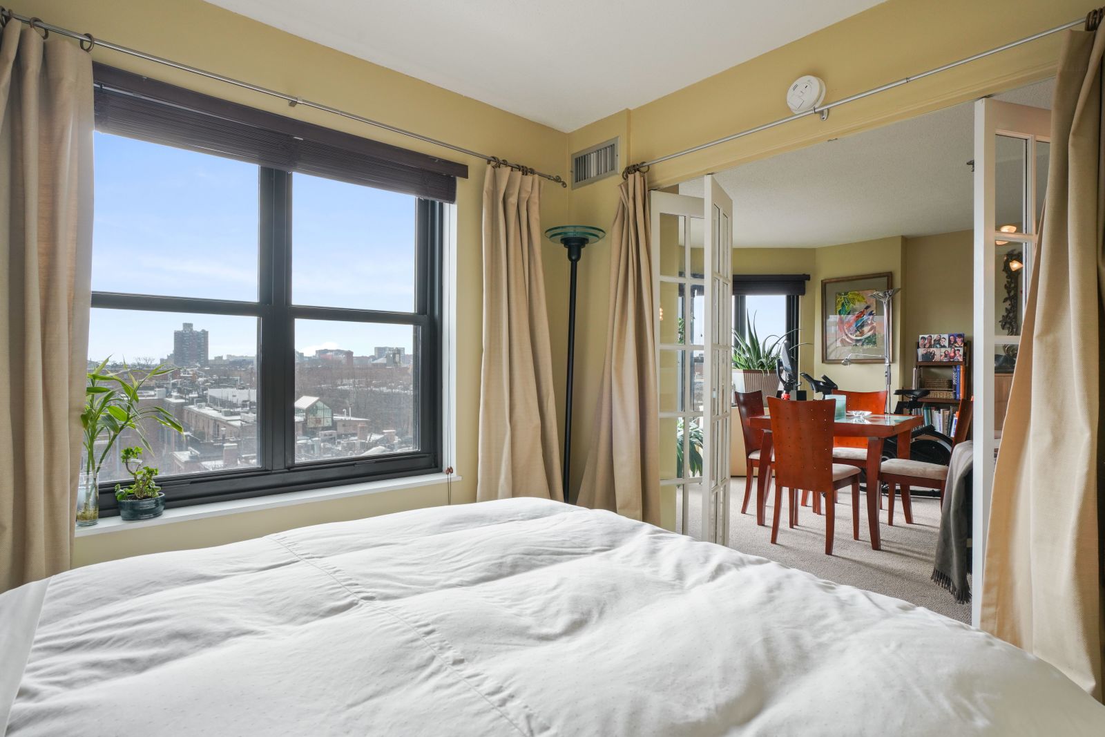 16 Harcourt St, Back Bay