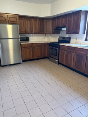 522 Watertown St, Nonantum