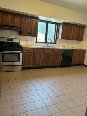 522 Watertown St, Nonantum