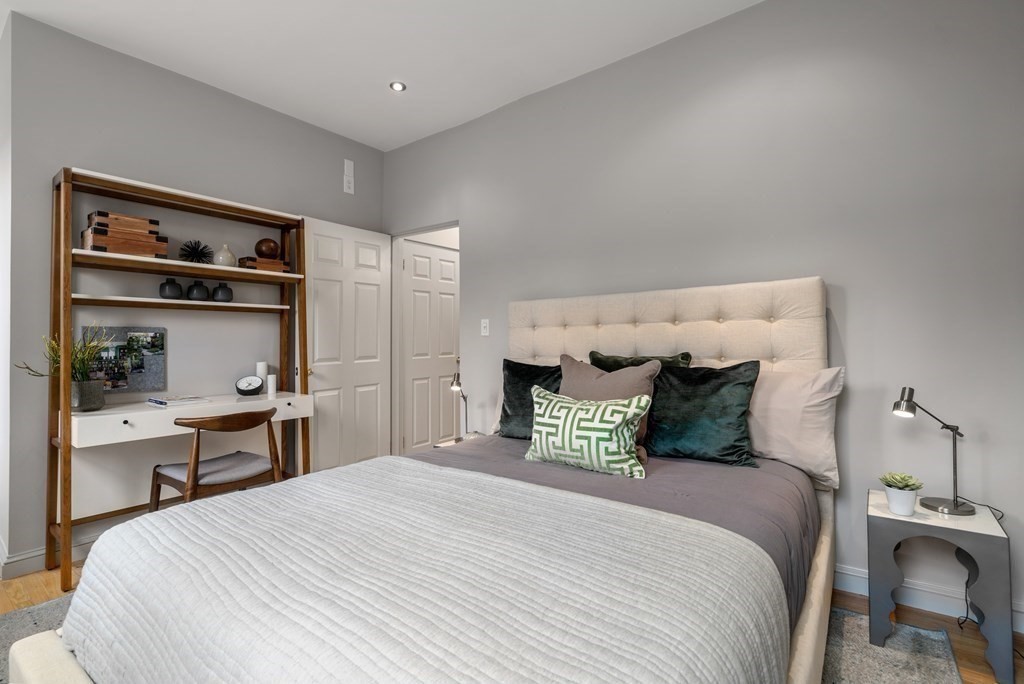 469 Shawmut Ave, South End