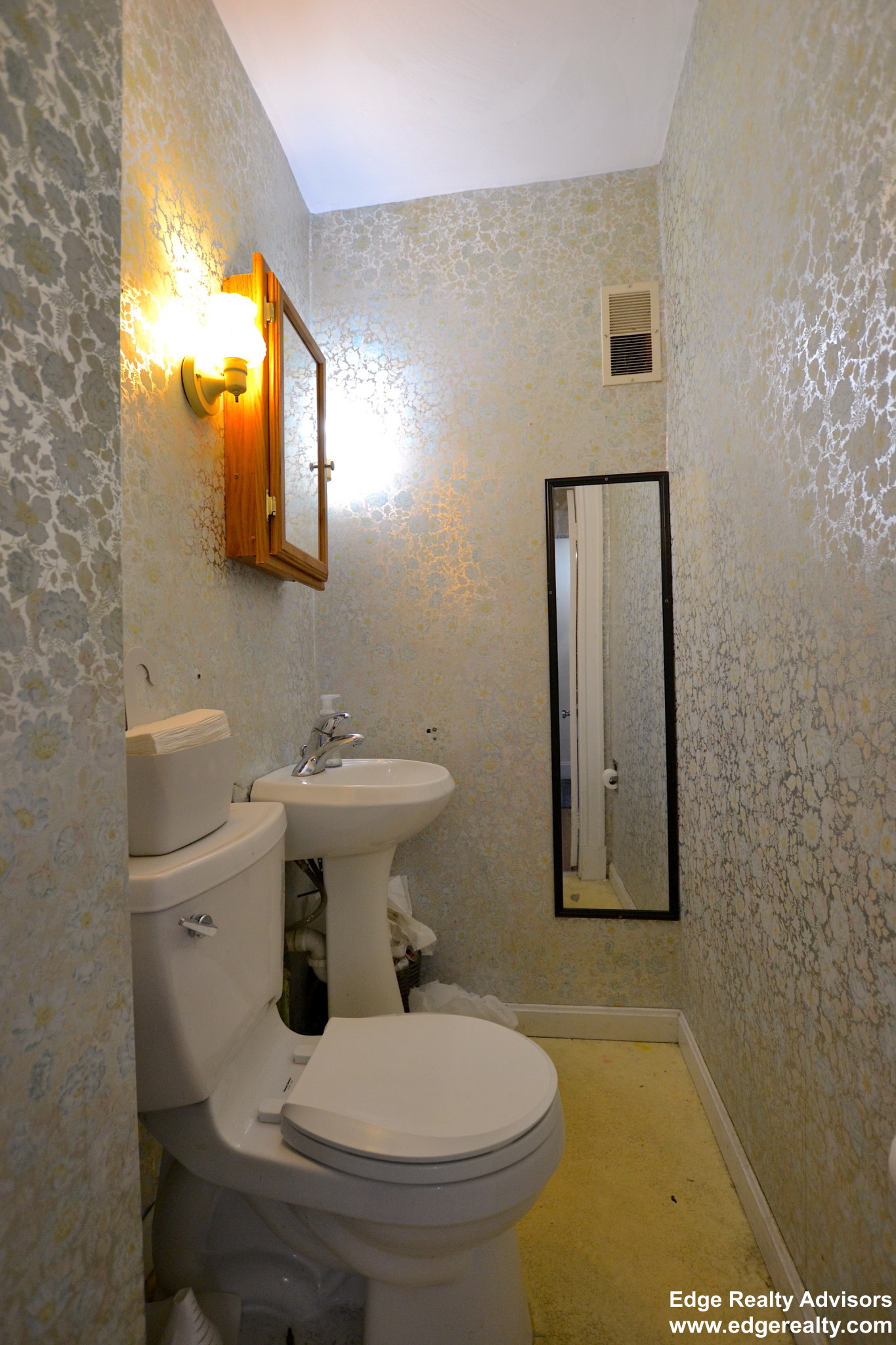 27 Manet Rd, Chestnut Hill (Newton)