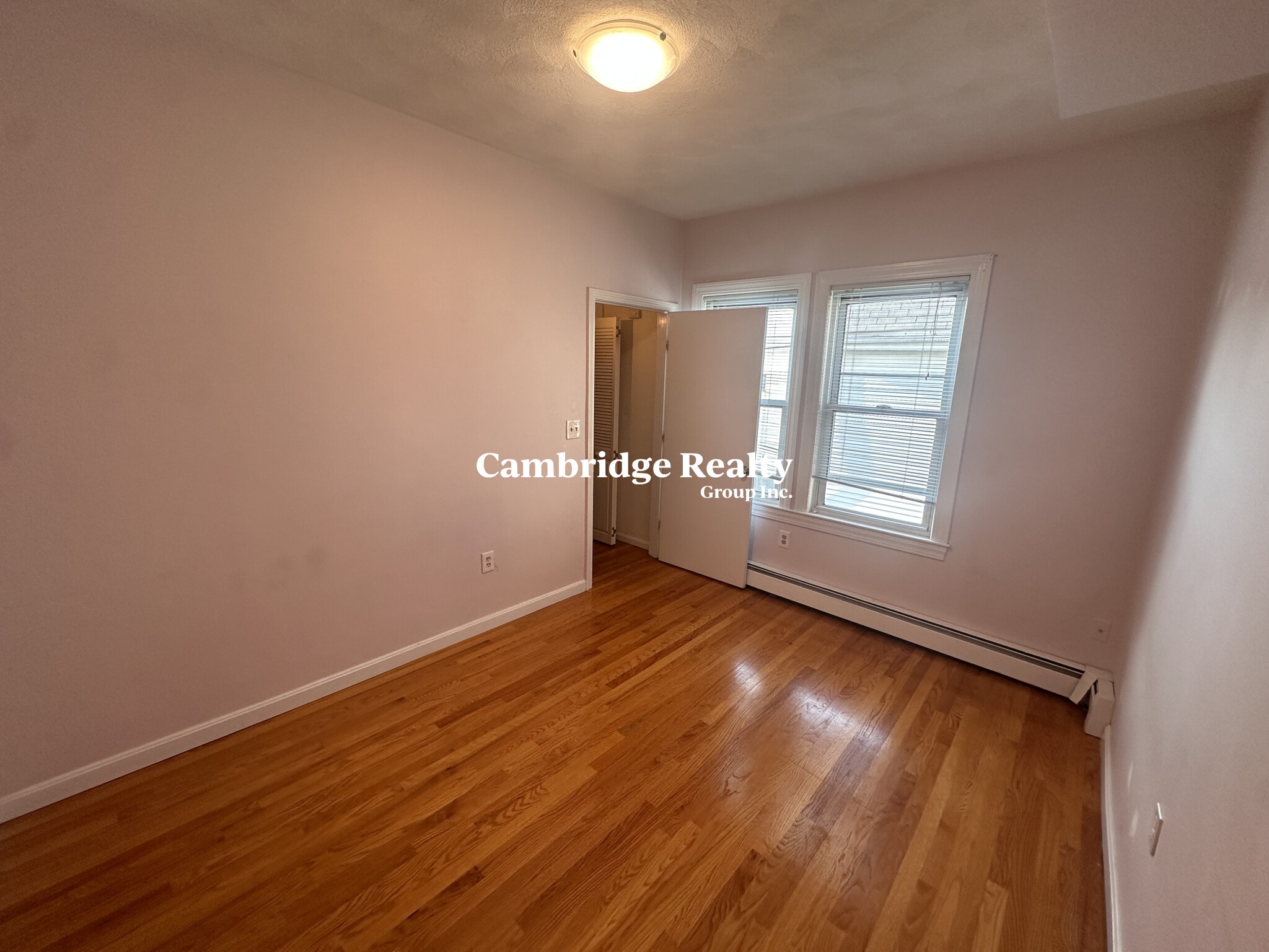 66 Kenmere Rd, Medford