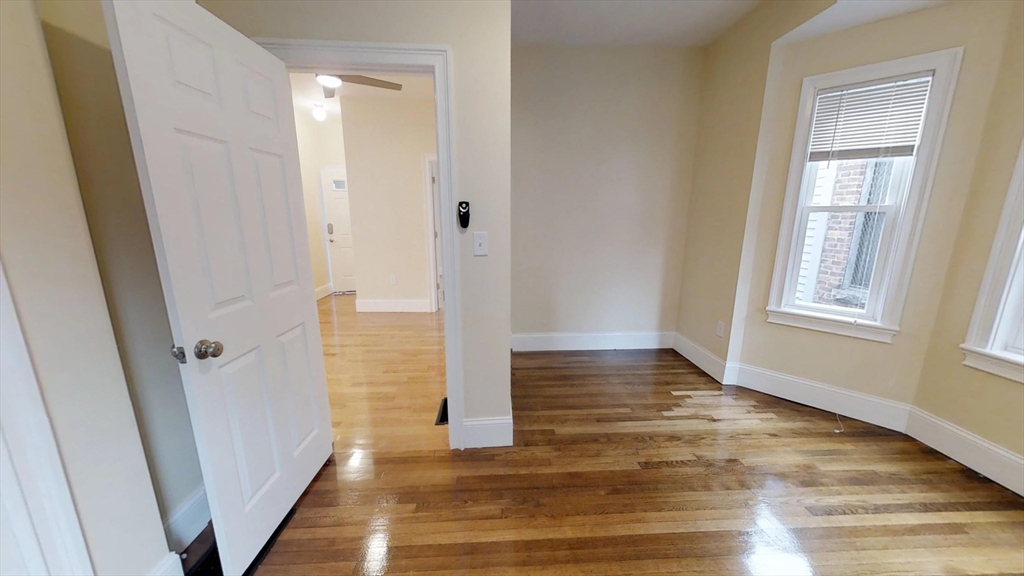 8 Claremon St, Teele Square