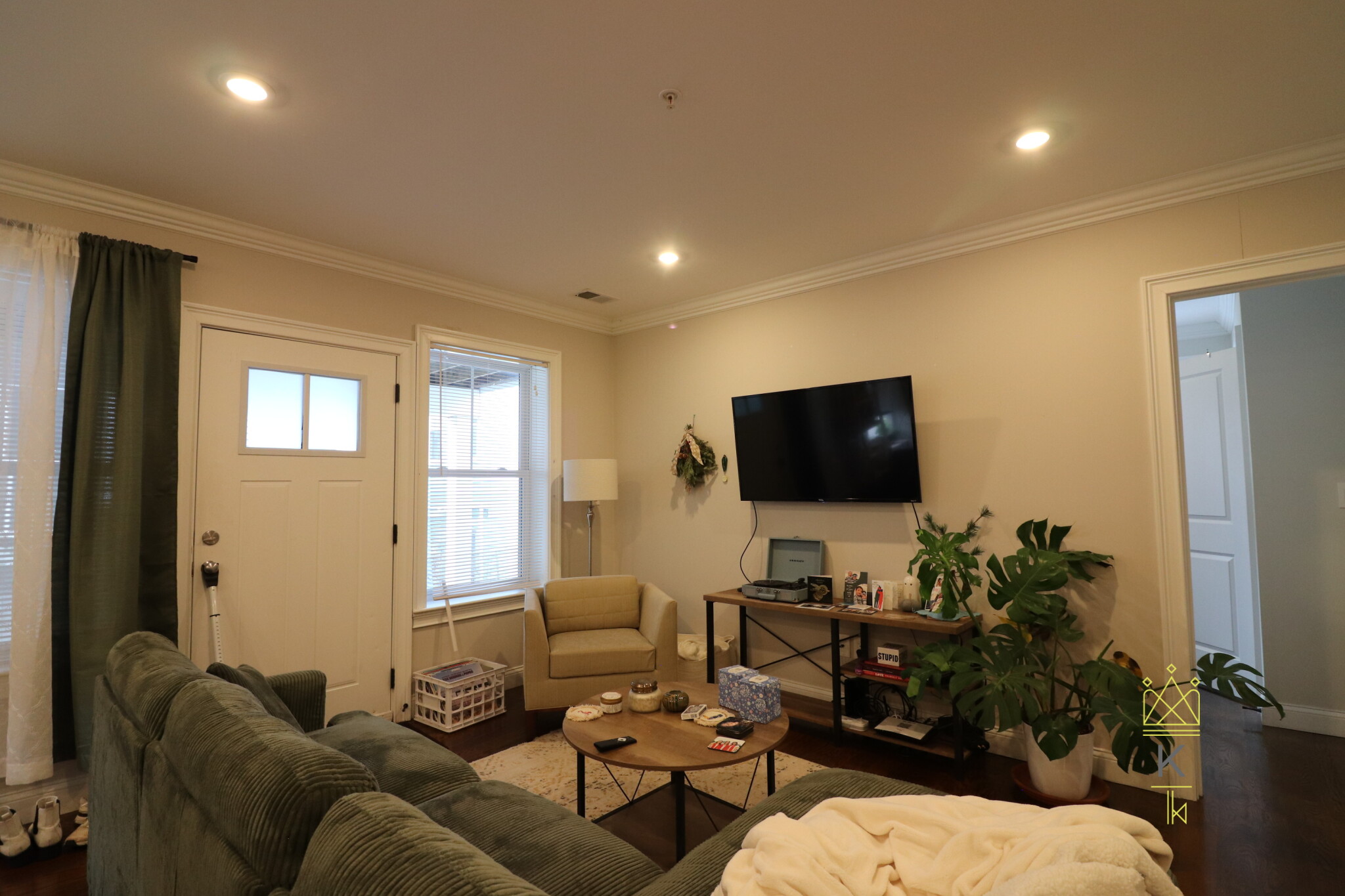 8 Nira Ave, Jamaica Plain