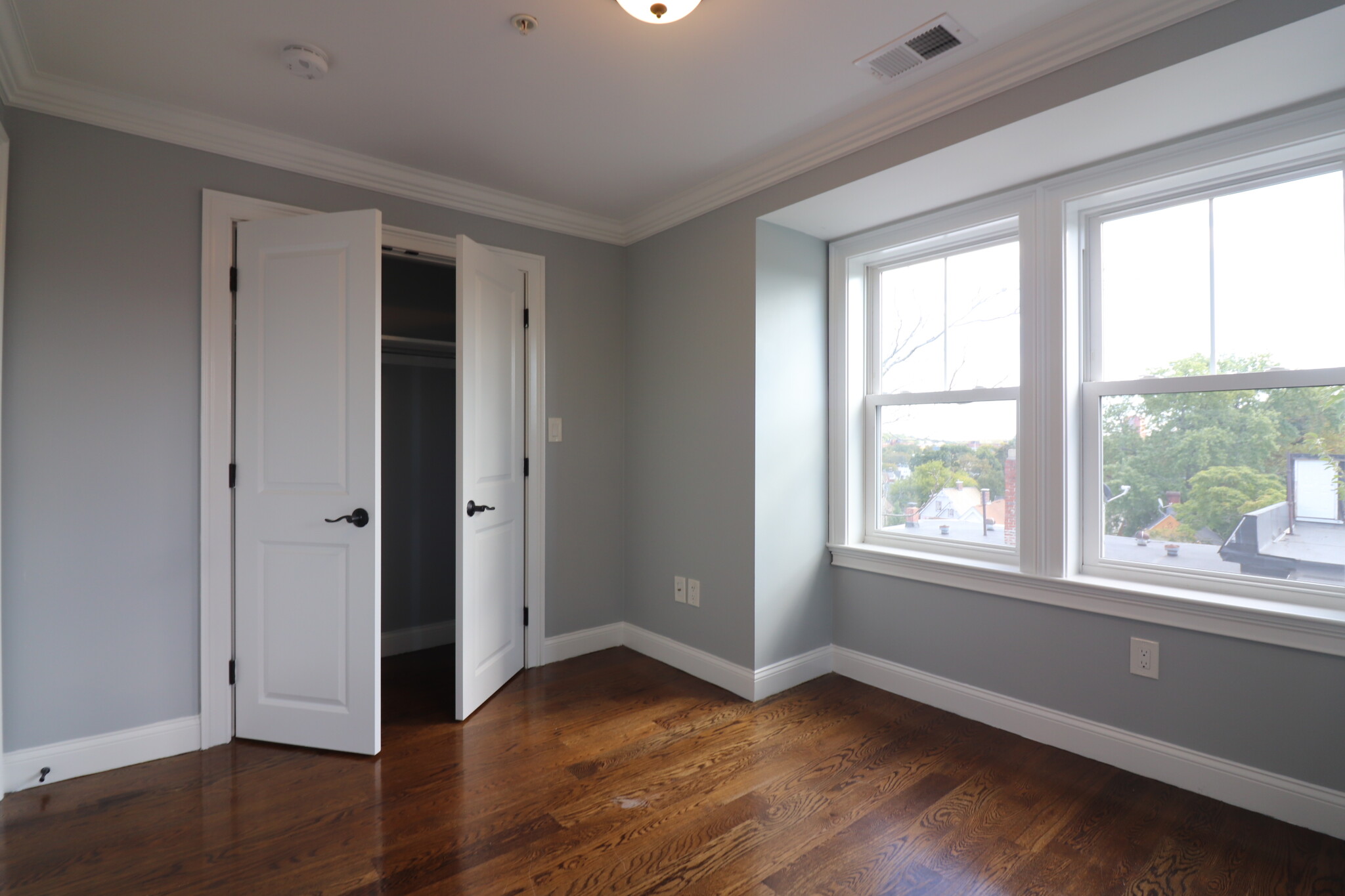 8 Nira Ave, Jamaica Plain