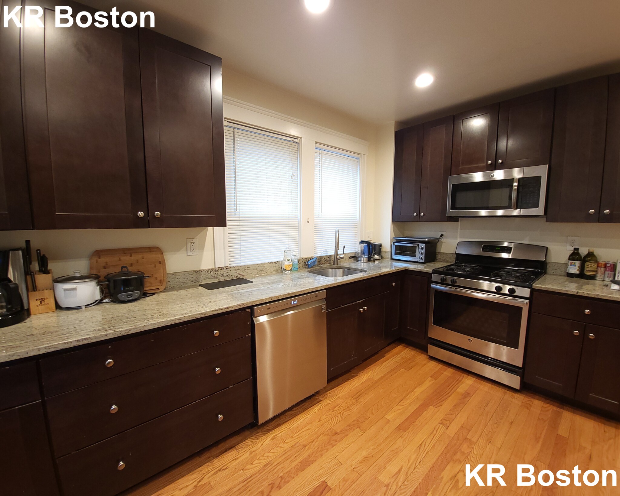 8 Sawyer Ter, Allston