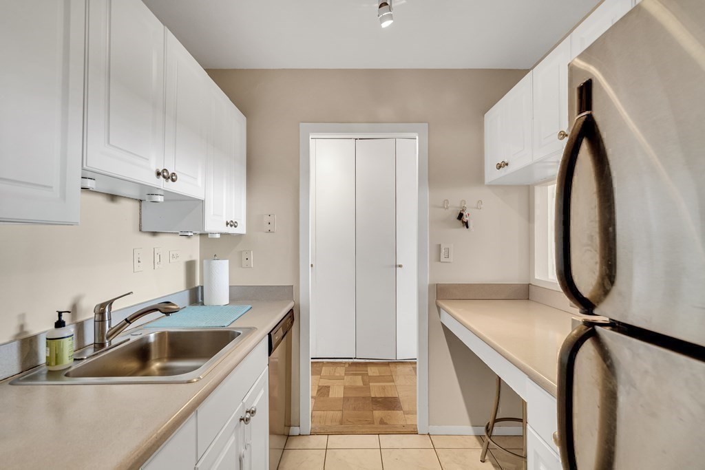 8 8 Whittier Pl, East Boston