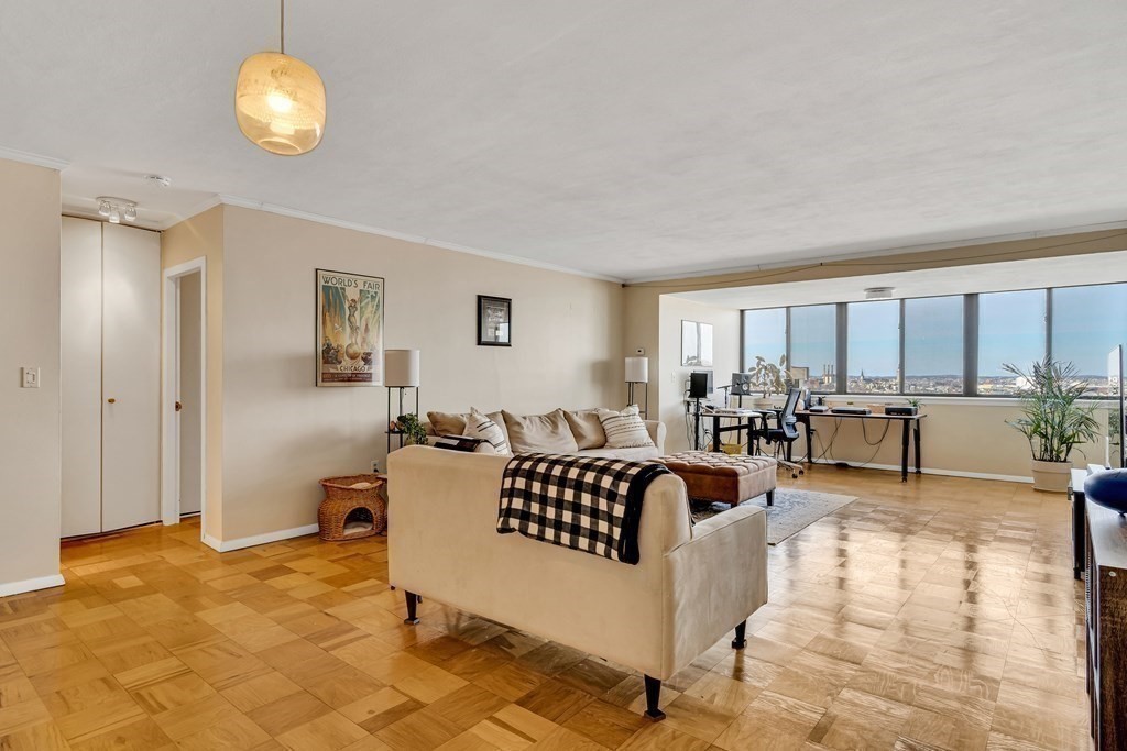 8 8 Whittier Pl, East Boston