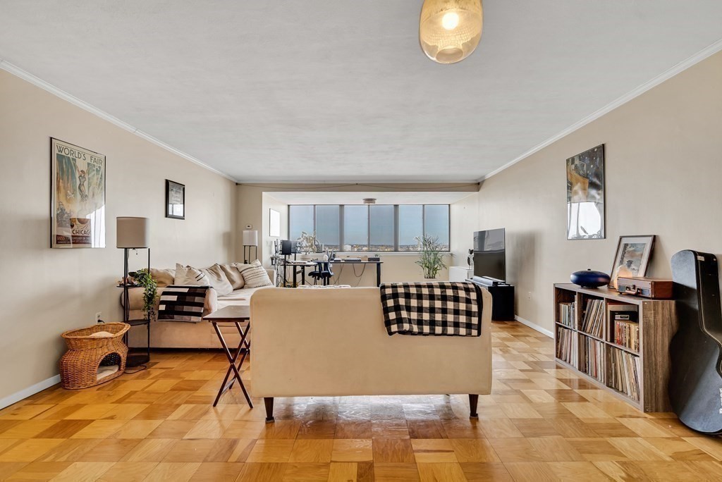 8 8 Whittier Pl, East Boston