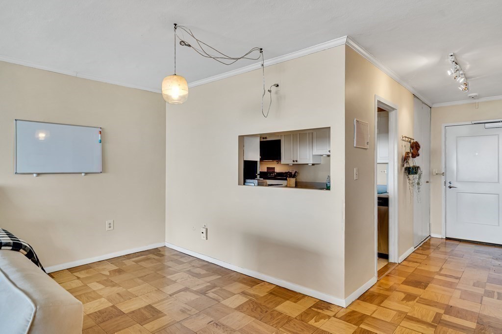 8 8 Whittier Pl, East Boston