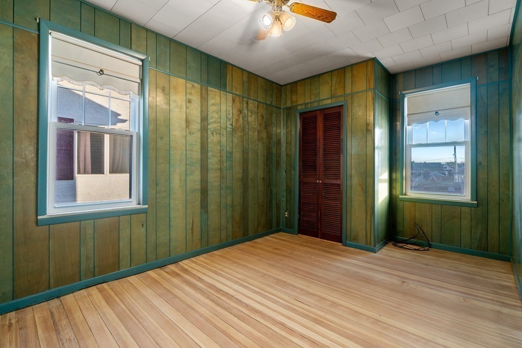 14 Windsor Rd, Medford