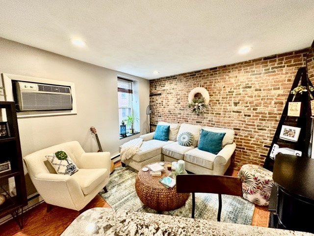 61 Salem St, North End