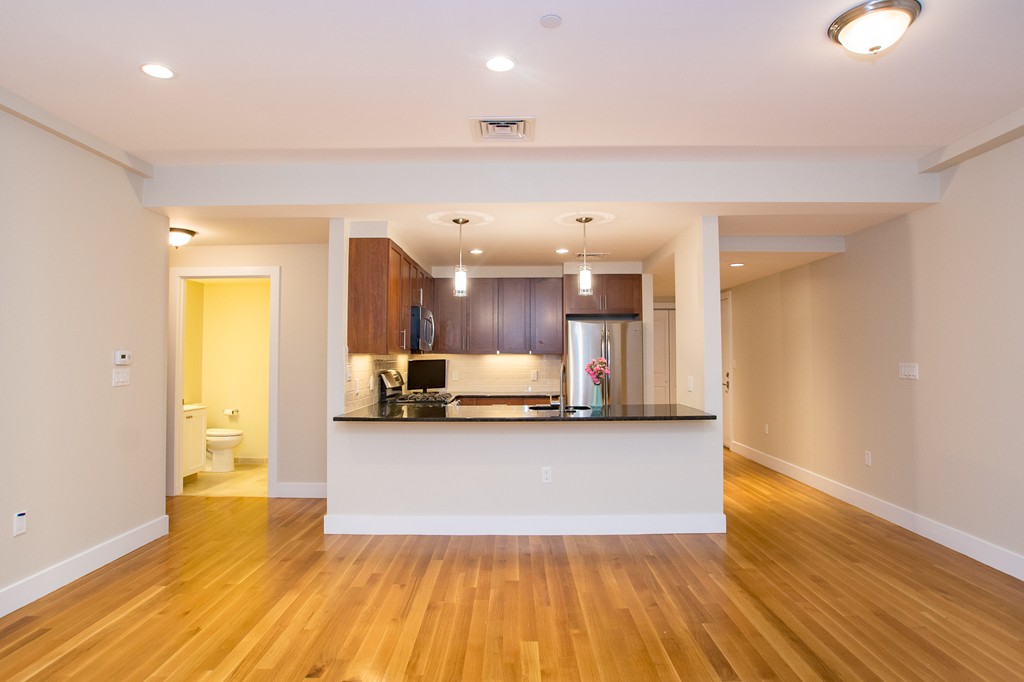 32 Hammond Pond Pkwy ,, Brookline Hills