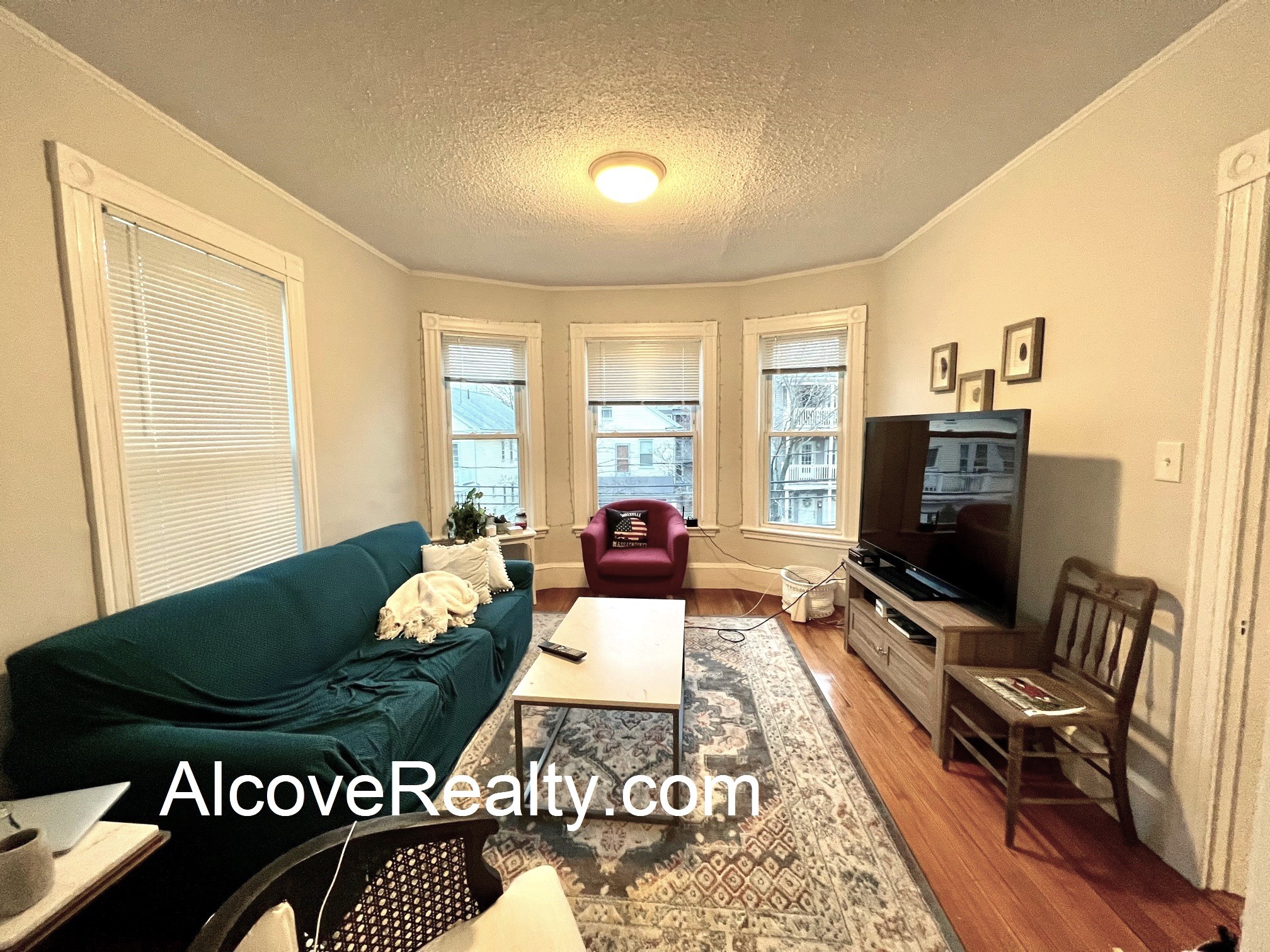 69 Raymond Ave, West Somerville