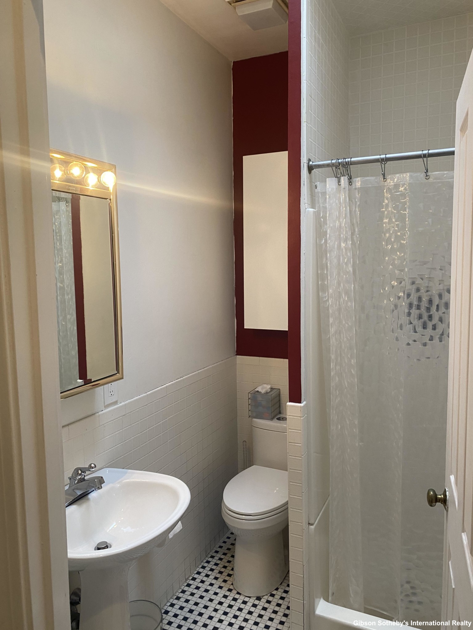 676 Massachusetts Ave, South End