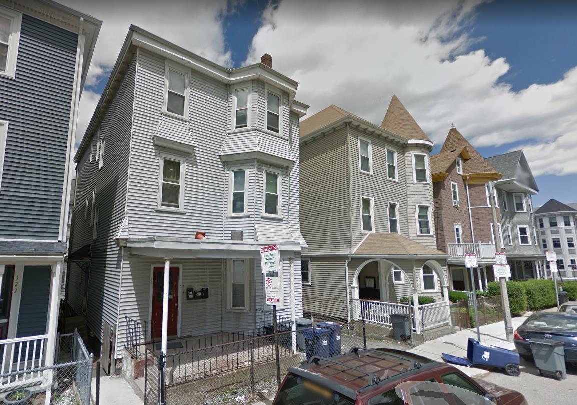 121 Hillside St, Mission Hill