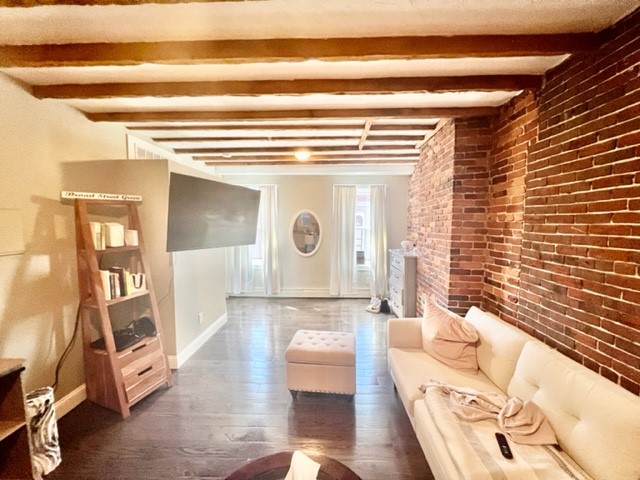 353 Hanover St, North End