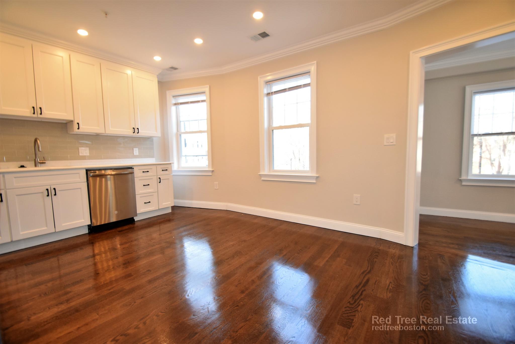 490 Washington St, Brighton