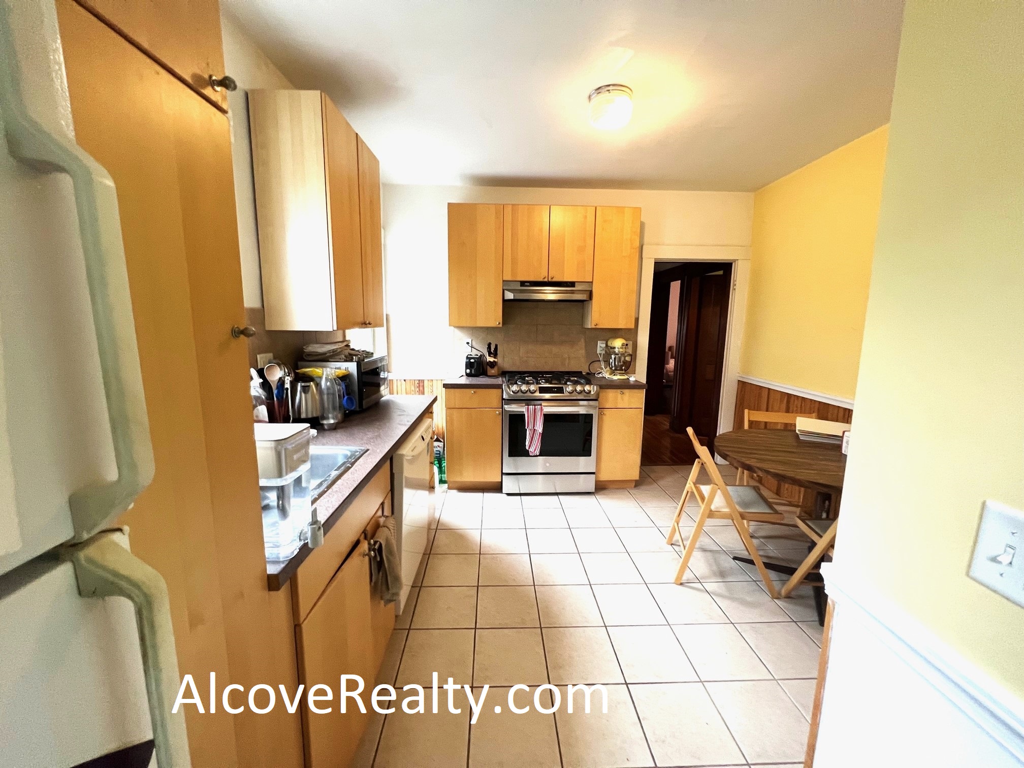 11 Leonard Ave, Teele Square