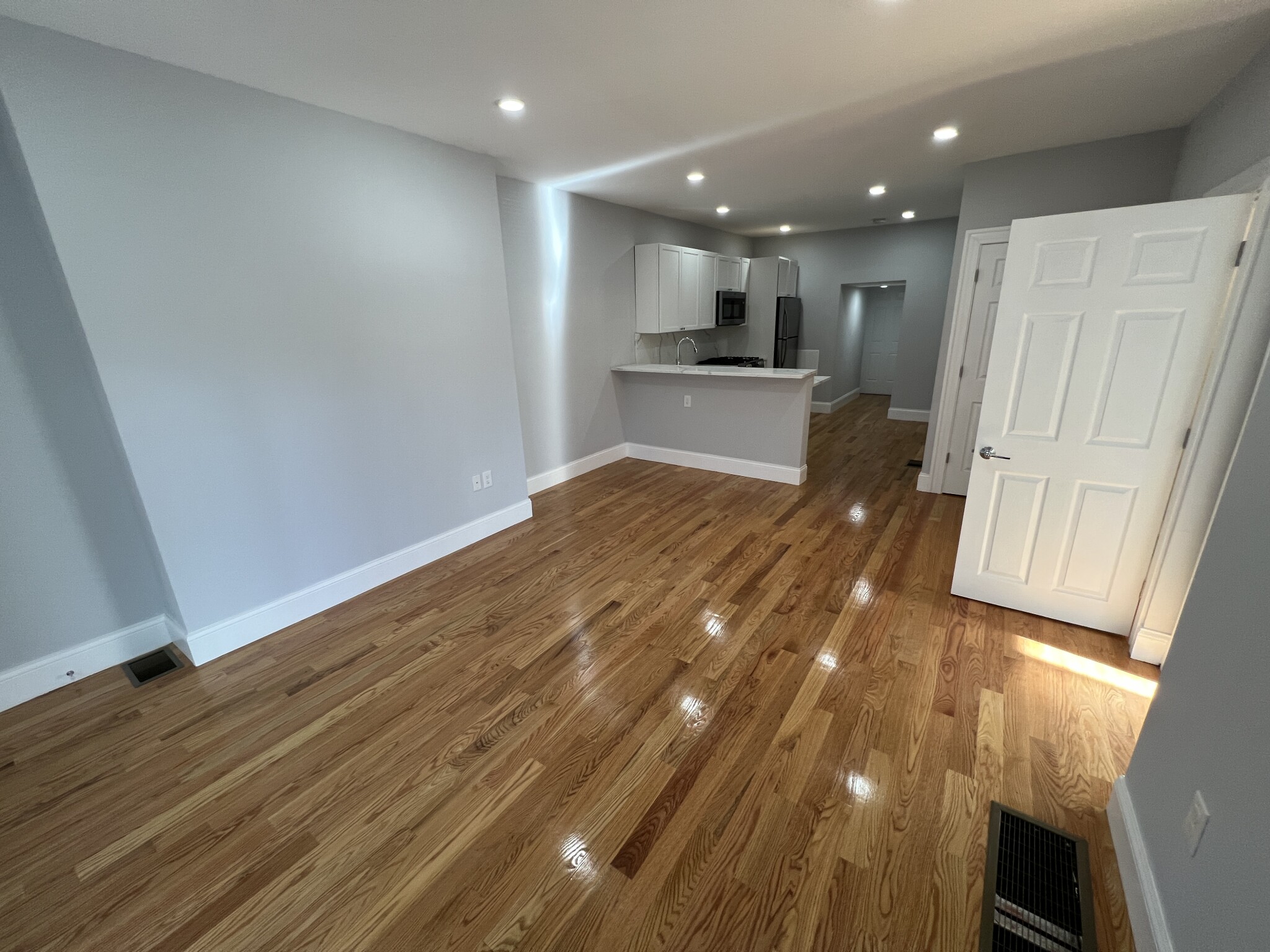 374 Oxford St, Porter Square