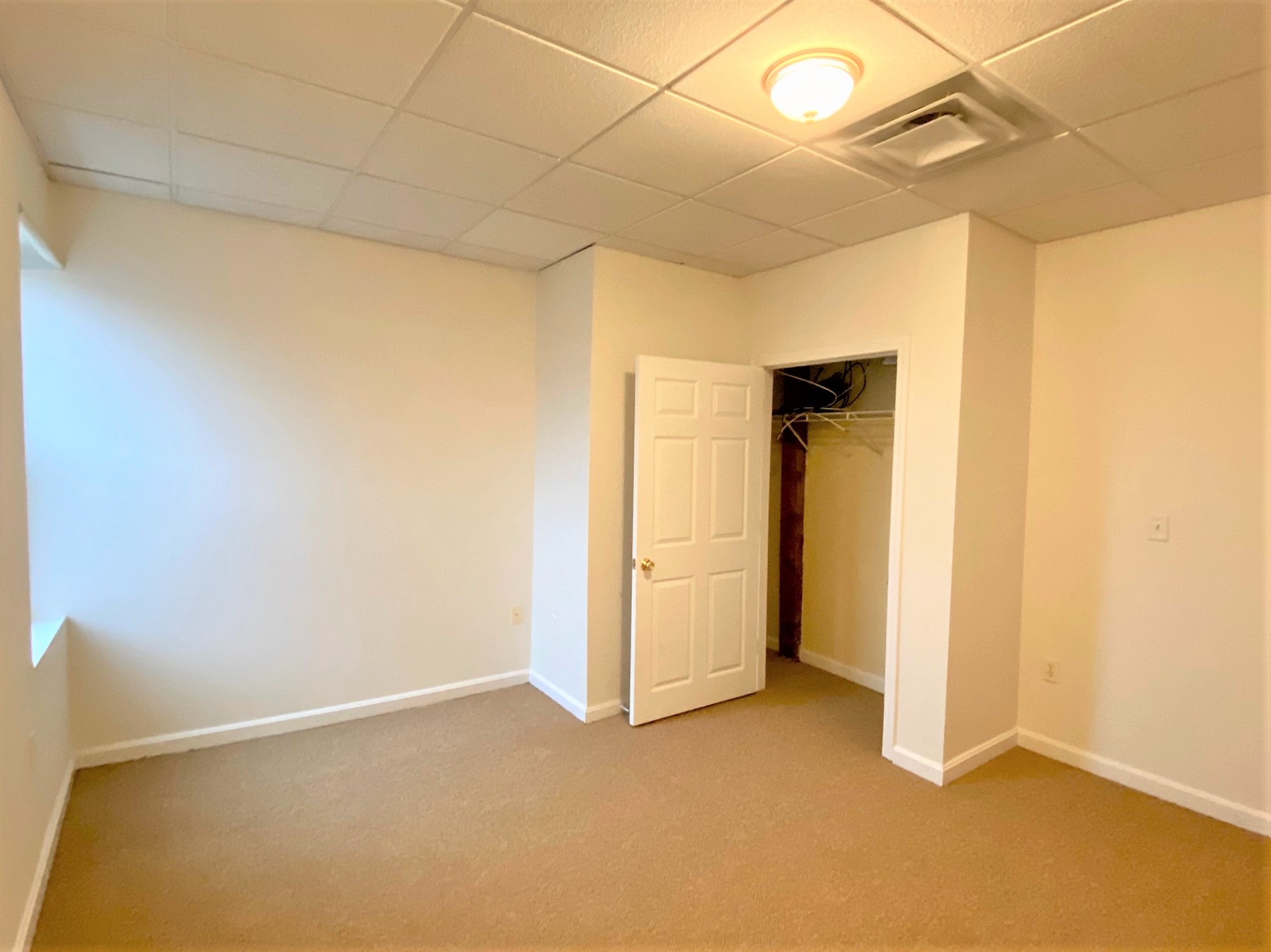 379 Main St, Medford