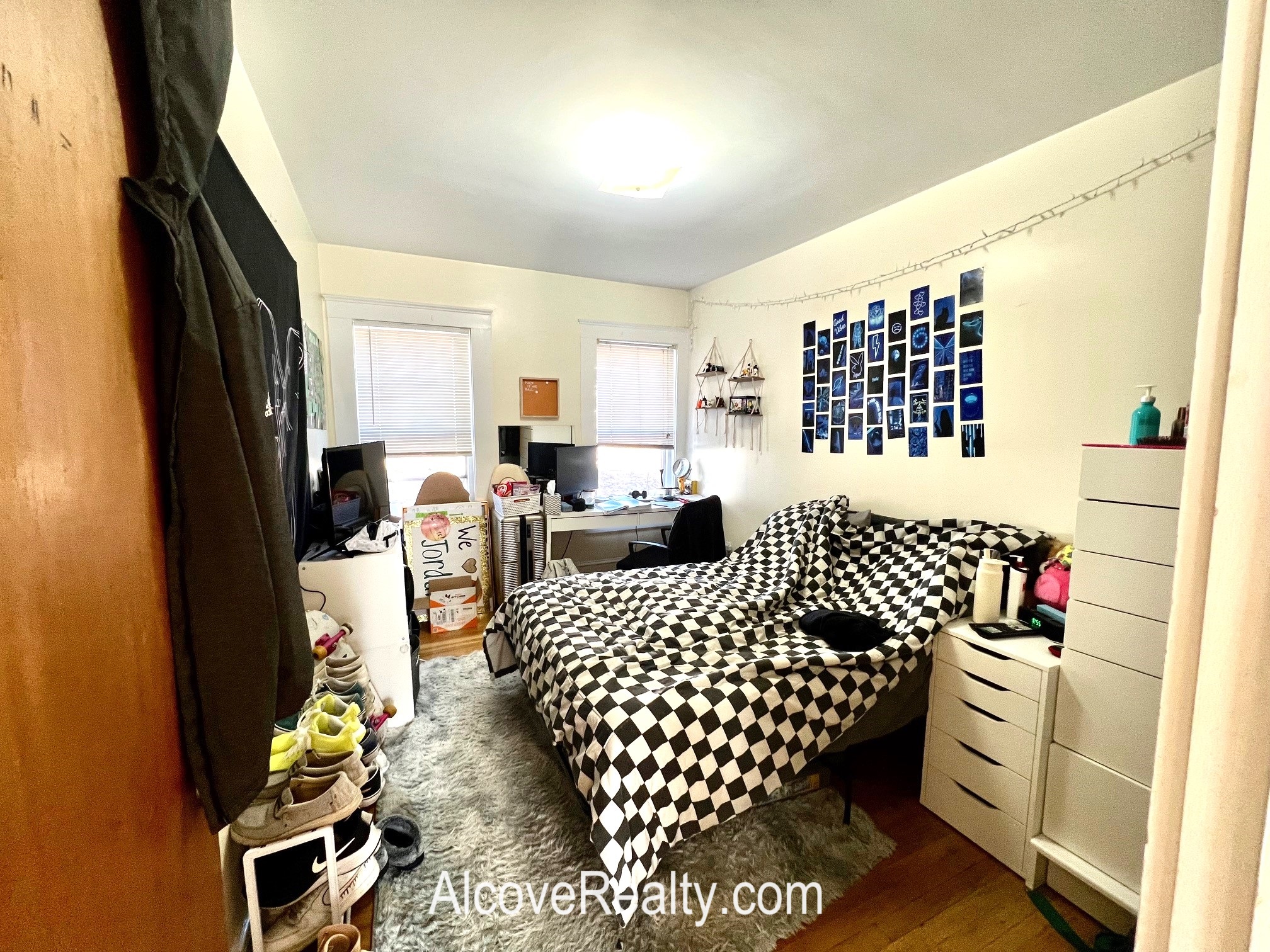 28 Cherry St, Davis Square