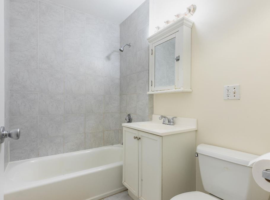 61 Hillside St, Fenway