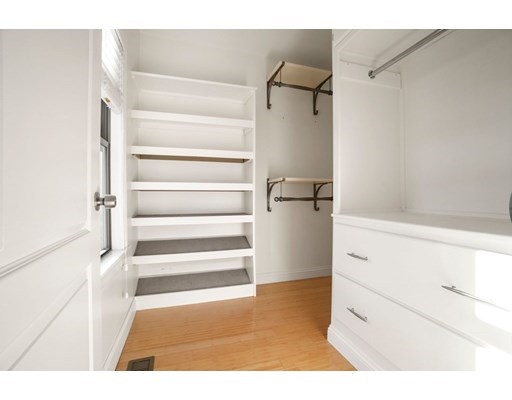 156 O St, South Boston