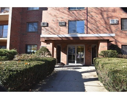 53 Paul St, Newton Center