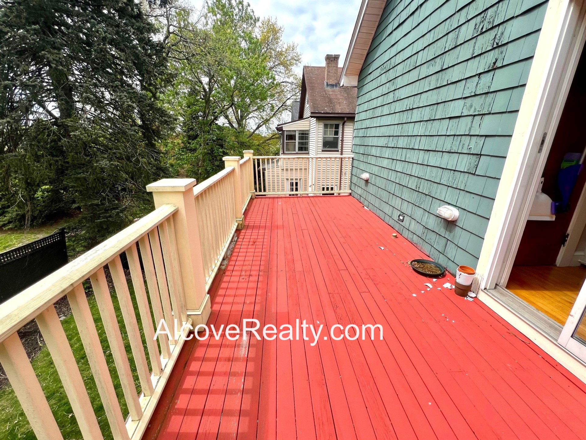 68 Endicott Ave, Teele Square